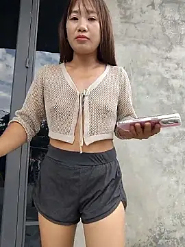 xinhxinh-cute webcam