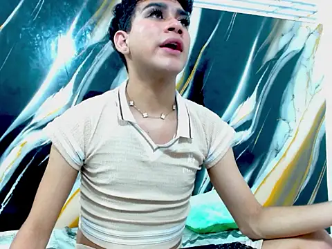 LAYAN_FEMBOY webcam
