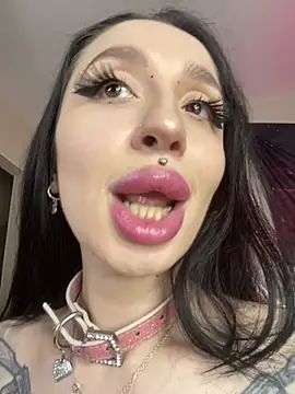 Molly__Moon - Offline