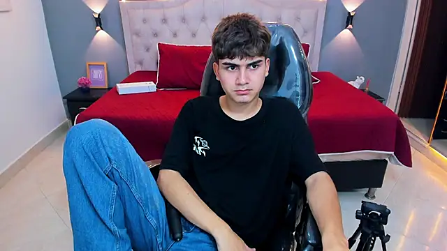 Tommy18__ webcam