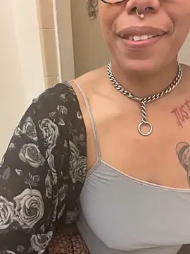 Desirae_Luciano