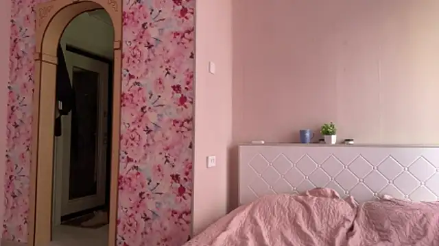 DaisyNoir_ webcam