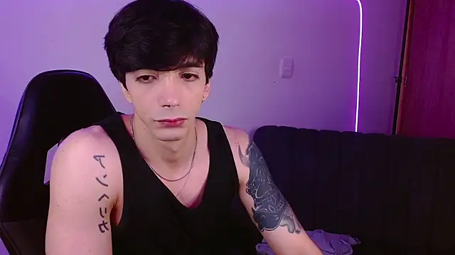H3ll_B0I webcam
