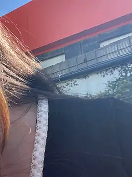 NadiraNoor webcam