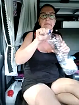 Milfa_nimfomana webcam