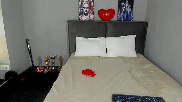 MuscleXXXBarbie webcam