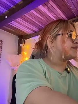 Sophia_Weest99 webcam