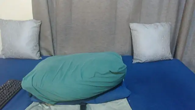 AssSeductress43 webcam