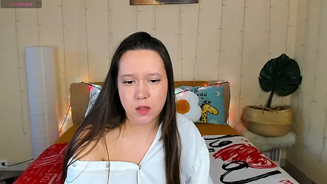 Mira_Karter webcam