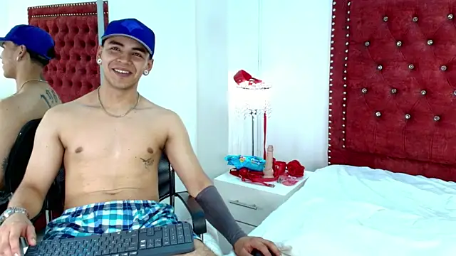 Jaden_and_sofia webcam
