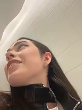 luna__Blaze webcam