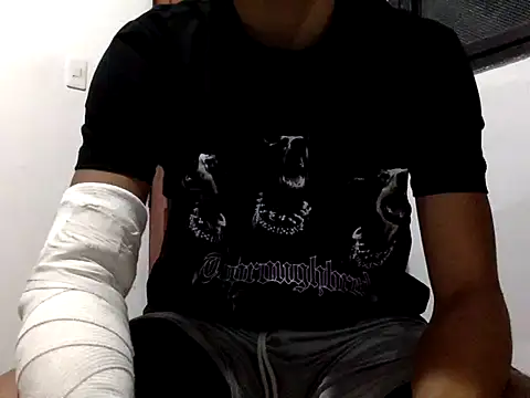 ryanlatiin webcam