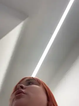 LadyDreams11 webcam