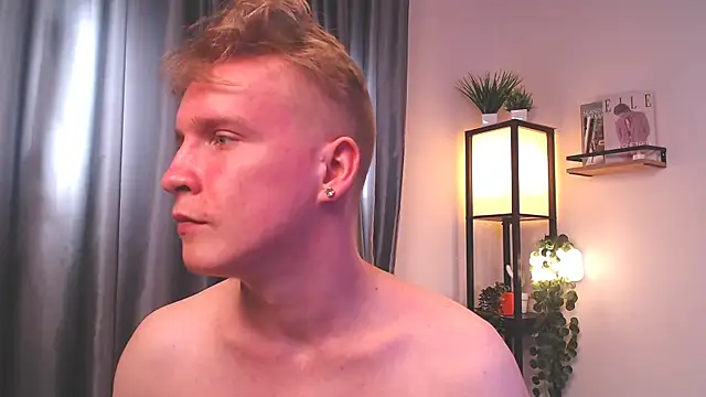 AlexxSweet webcam