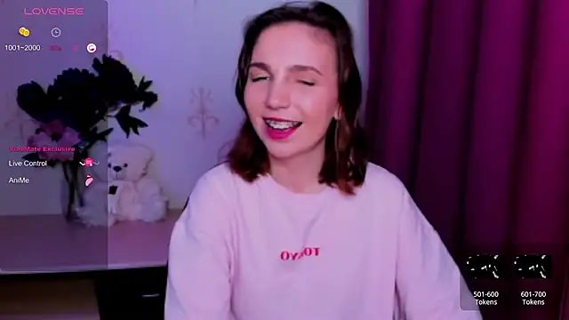 KindHazelHere_ webcam