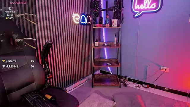 Maximoking26 webcam