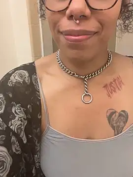 Desirae_Luciano