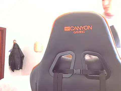 TroyDieselXXX webcam