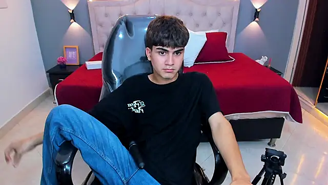 Tommy18__ webcam