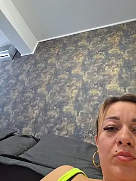 RuxyHuge42ETT webcam