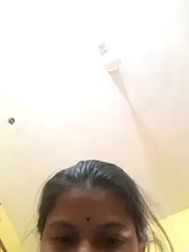 kirti-sharma webcam