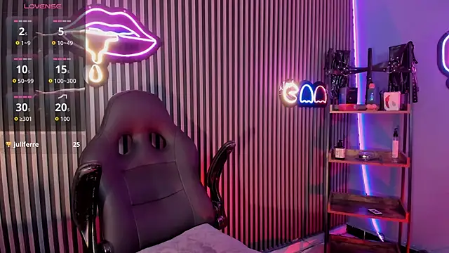 Maximoking26 webcam