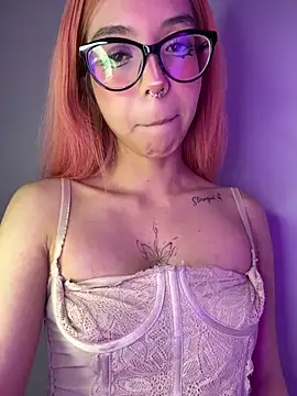 Valen-Foxx1 webcam