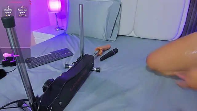 lia_sucker webcam