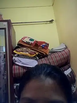 kirti-sharma webcam