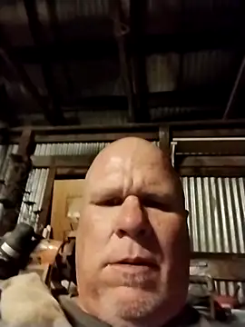 Reddog833 webcam