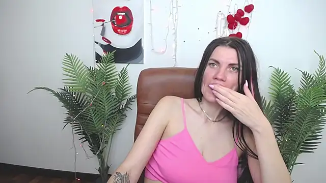 milaloona (F young) - delicious 😸💖