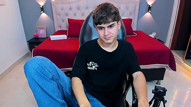 Tommy18__ webcam