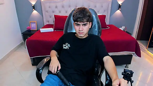 Tommy18__ webcam