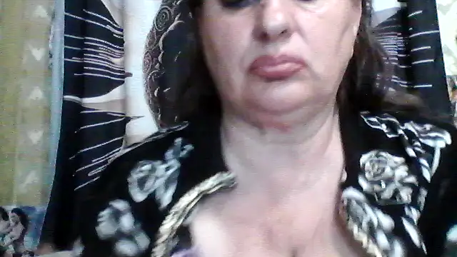 LoaqLovew webcam
