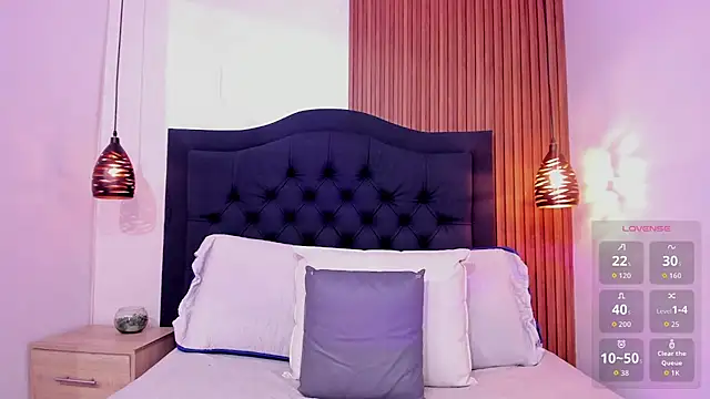 Maya_curvy