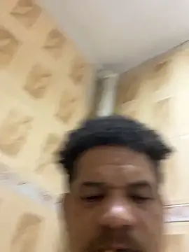 dominicanobb (M young) - Entro para el baño y me denudo