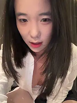 lucy2027 Live Webcam on Stripchat