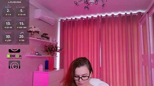 KellyKleine webcam