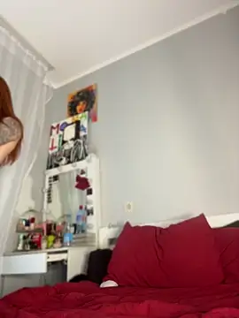 littlefox___ (Ask my age) - I rub MY NAKED ass on a DICK IN OIL🤩