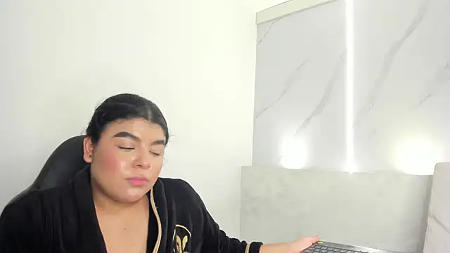 dakota_tucci - Offline