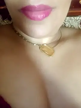 Naughty-Yousra webcam