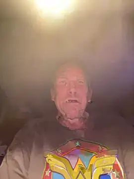 llovetoshowoff webcam