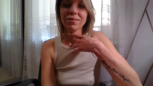 VelvetLove287 webcam