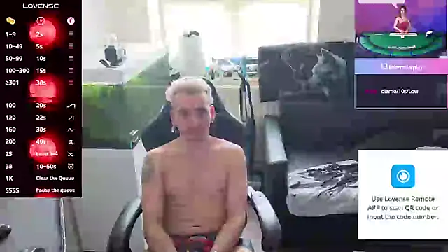 Rayzel_White webcam