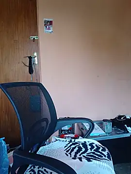 indianstrawberrylips4u webcam