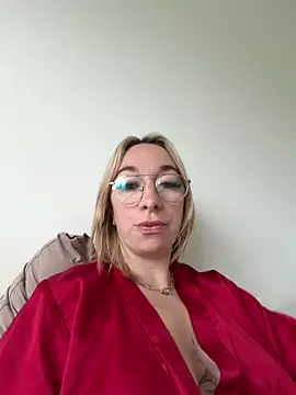 giuliana_baby - Giuliana_baby's free webcam - UK Sex Cams