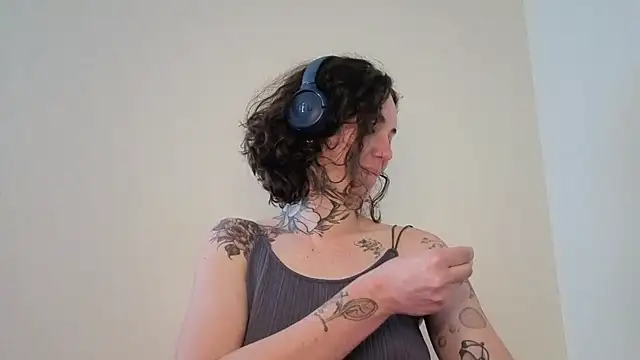 Dirty_Pink webcam
