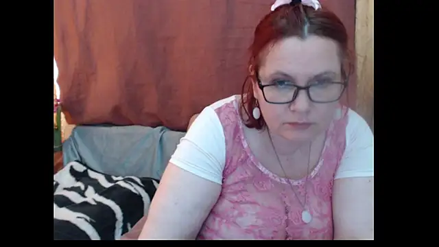 PlayfullMature webcam
