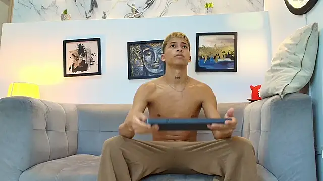 GOLD_BOYS webcam