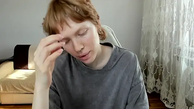StellaDavis webcam